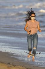 JENNIFER GARNER Out Walking on the Beach in Malbiu 08/06/2020