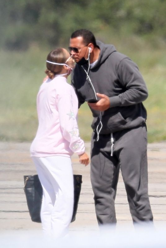JENNIFER LOPEZ and Alex Rodriguez at a Private Airport in New York 08/30/2020