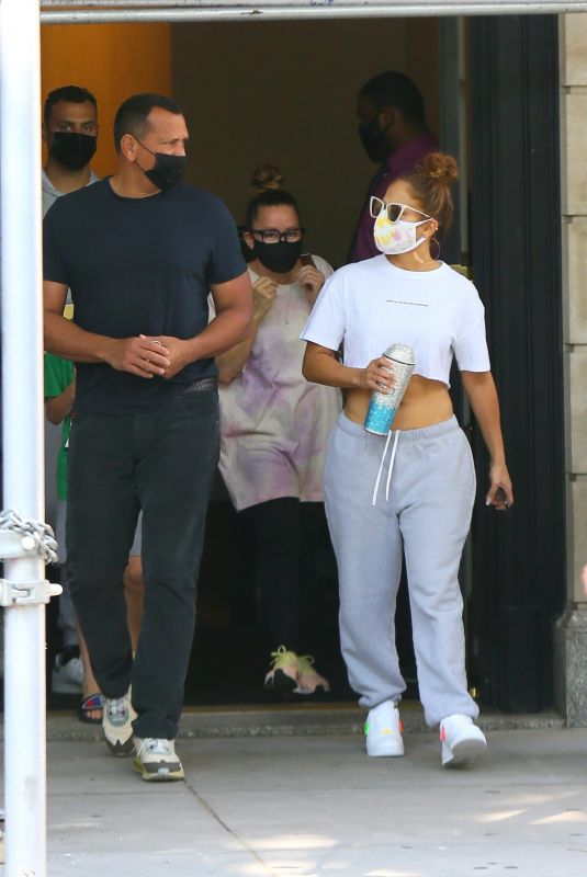 JENNIFER LOPEZ and Alex Rodriguez Leaves Their Apartment in New York 08/10/2020
