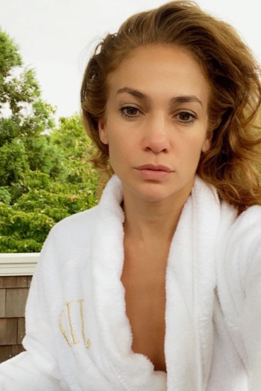 JENNIFER LOPEZ - Instagram Photos 08/17/2020