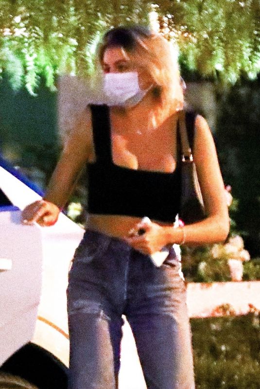 KAIA GERBER Out for Dinner with friends in Los Angeles 07/31/2020