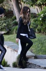 KATE BECKINSALE and Goody Grace Out in Pacific Palisades 08/11/2020