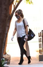 KATE BECKINSALE Leaves a Medical Building in Los Angeles 08/10/2020