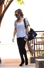 KATE BECKINSALE Leaves a Medical Building in Los Angeles 08/10/2020