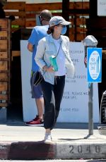 KATE MARA Pick Up a Take Out Order in Los Feliz 08/09/2020
