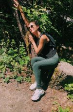 KATHARINE MCPHEE - Instagram Photos 08/04/2020