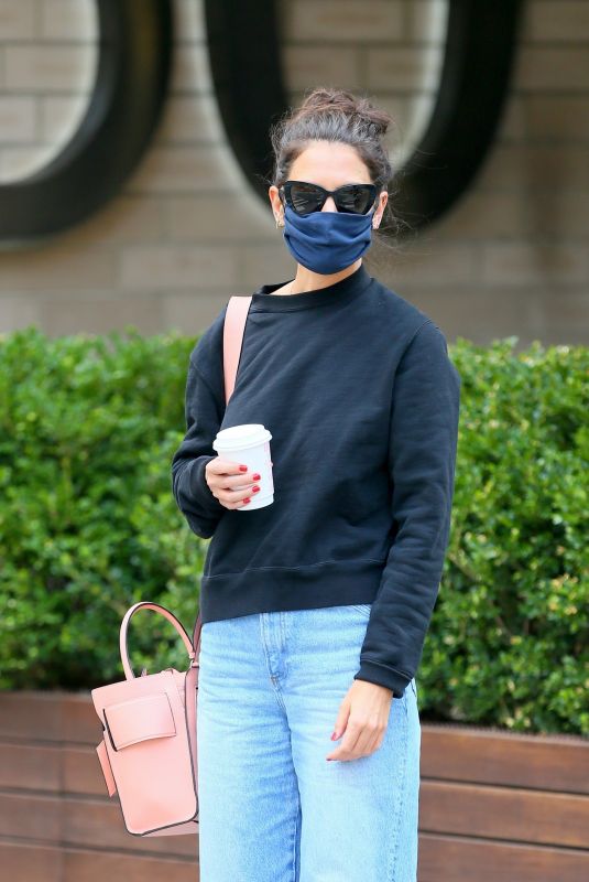 KATIE HOLMES Out and About in New York 08/26/2020
