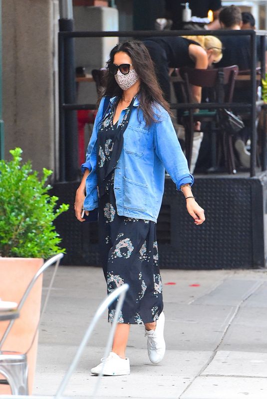 KATIE HOLMES Out for Dinner in New York 08/14/2020
