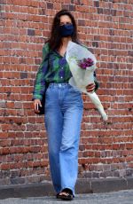 KATIE HOLMES Out Shopping Flowers in New York 08/18/2020