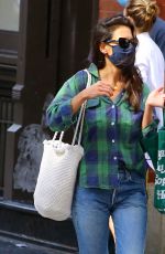 KATIE HOLMES Out Shopping for Groceries in New York 08/30/2020