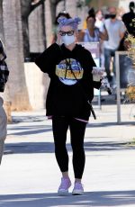 KELLY OSBOURNE Leaves Joan