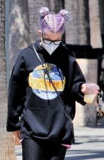 KELLY OSBOURNE Leaves Joan
