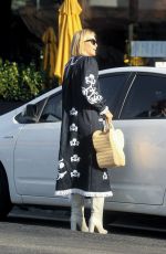 KELLY RUTHERFORD Out and About in West Hollywood 08/04/2020