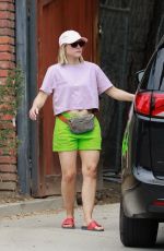 KRISTEN BELL Arrives on the Site of Her New Home in Los Feliz 08/23/2020