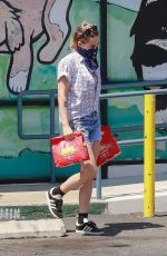 KRISTEN STEWART and DLAN MEYER Shopping at For Pets Only in Los Feliz 08/24/2020