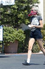 KRISTEN STEWART and DLAN MEYER Shopping at For Pets Only in Los Feliz 08/24/2020