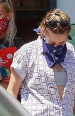 KRISTEN STEWART in Denim Cut-offs at a Pet Supplies in Los Feliz 08/24/2020