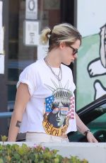 KRISTEN STEWART Out and About in Los Feliz 08/30/2020