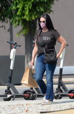 KYLIE RICHARDS kyle Out Shopping in Los Angeles 08/20/2020