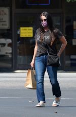 KYLIE RICHARDS kyle Out Shopping in Los Angeles 08/20/2020