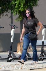 KYLIE RICHARDS kyle Out Shopping in Los Angeles 08/20/2020