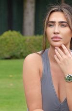 LAUREN GOODGER Workout at a Park in Essex 08/05/2020
