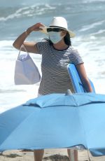 LAUREN SILVERMAN Out on the Beach in Los Angeles 08/25/2020