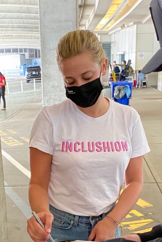 LILI REINHART at Airport in Vancouver 08/23/2020