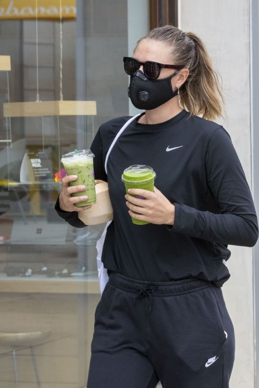 MARIA SHARAPOVA Out for Drinks in Los Angeles 8/03/2020