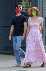 MAYA HAWKE and Tom Sturridge Wearing Masks Out in New York 08/02/2020