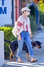 MERYL STREEP Out with Her Dog in Santa Monica 08/25/2020