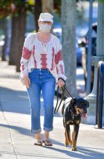 MERYL STREEP Out with Her Dog in Santa Monica 08/25/2020