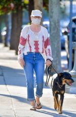 MERYL STREEP Out with Her Dog in Santa Monica 08/25/2020