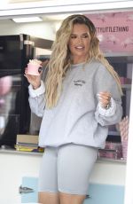 MOLLY MAE HAGUE at Pretty Little Thing Ice Queen Van in Manchester 08/08/2020 