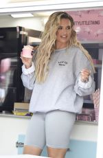 MOLLY MAE HAGUE at Pretty Little Thing Ice Queen Van in Manchester 08/08/2020 