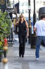 NICOLE PELTZ Show £350,000 Engagement Ring Out in London 07/30/2020
