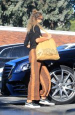 NICOLE RICHIE at Beverly Glen Center in Bel-air 07/31/2020