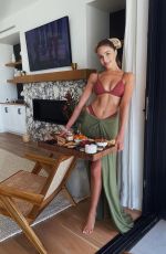 OLIVIA CULPO - Instagram Photos 08/18/2020