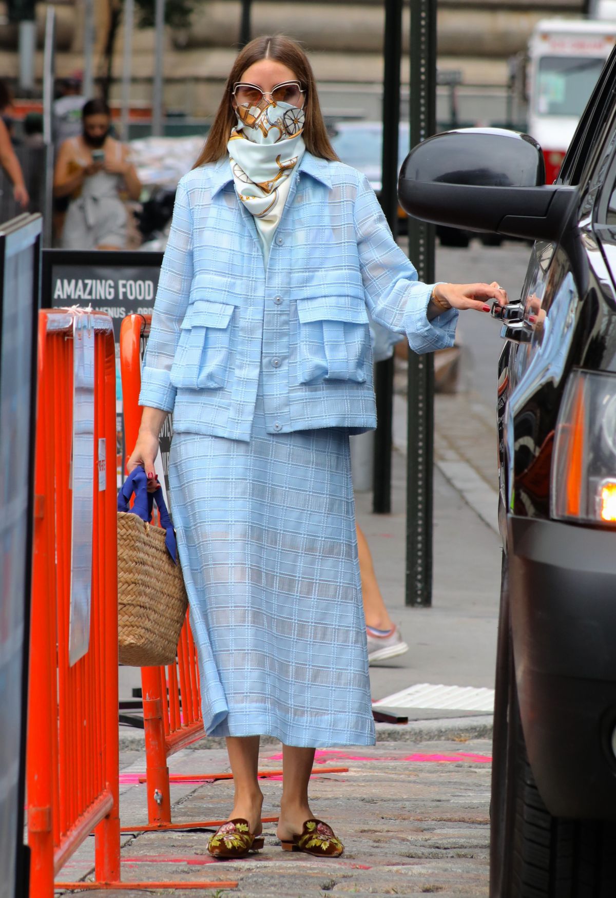 olivia-palermo-leaves-a-business-meeting-in-new-york-08-08-2020-0.jpg