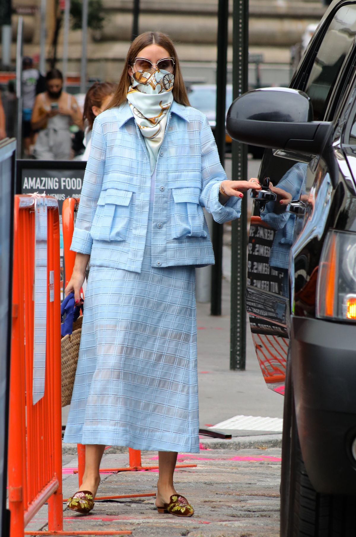 olivia-palermo-leaves-a-business-meeting-in-new-york-08-08-2020-1.jpg