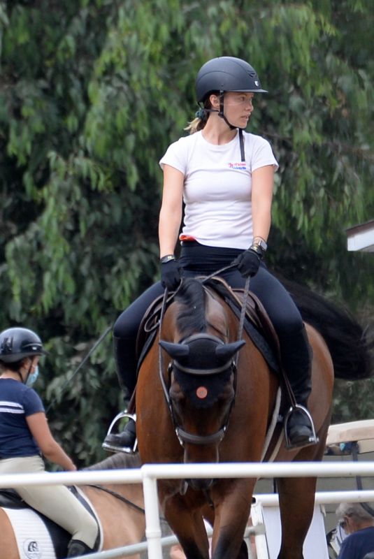 OLIVIA WILDE at Horseback Riding in Los Angeles 08/20/2020