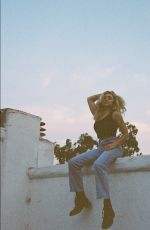PEYTON ROI LIST at a Photoshoot, August 2020