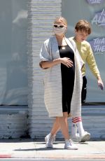 Pregnant ASHLEE SIMPSON at Forman