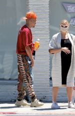 Pregnant ASHLEE SIMPSON at Forman