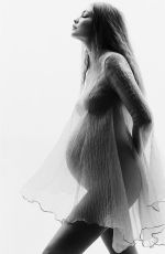 Pregnant GIGI HADID at a Photoshoot, July 2020