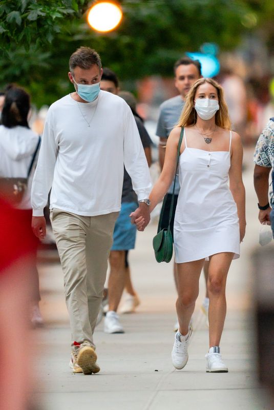 Pregnant JENNIFER LAWRENCE and Cooke Maroney Out in New York 08/28/2020