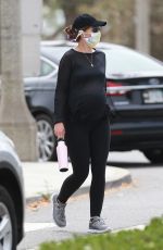 Pregnant KATHERINE SCHWARZENEGGER Out and About in Brentwood 08/03/2020