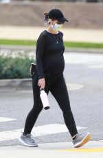 Pregnant KATHERINE SCHWARZENEGGER Out and About in Brentwood 08/03/2020