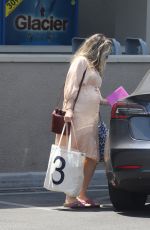 Pregnant RACHEL MCADAMS Out and About in Los Angeles 08/19/2020