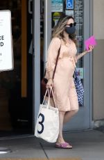 Pregnant RACHEL MCADAMS Out and About in Los Angeles 08/19/2020